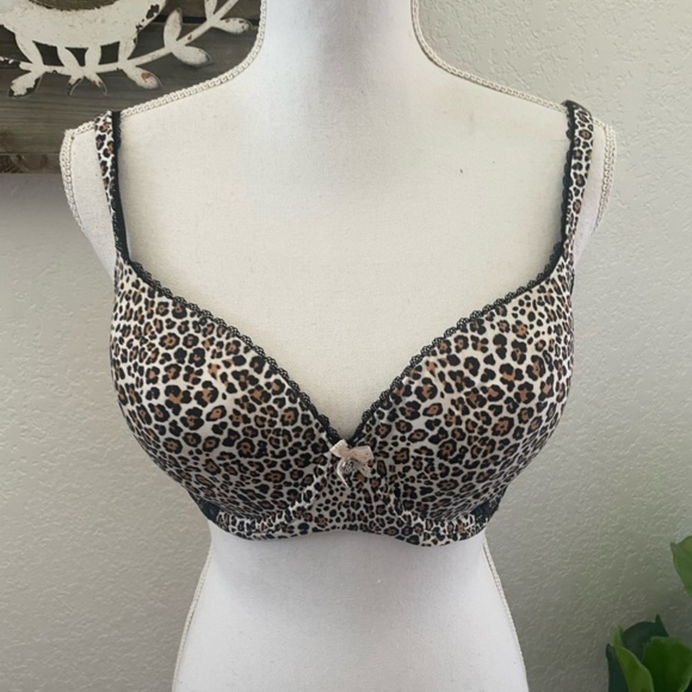 Victoria’s Secret body by Victoria lined demi animal print underwire bra 36D NWT